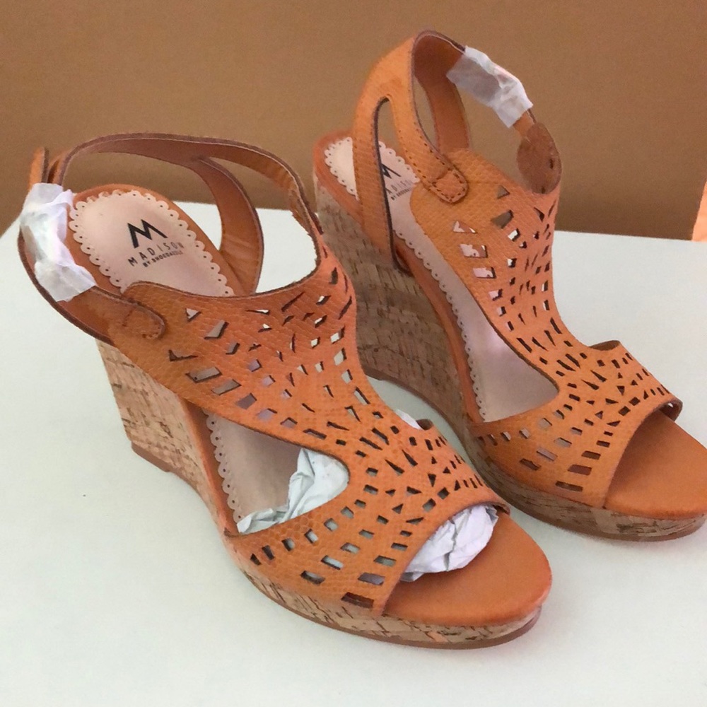 Sandals - Picture 5 of 5